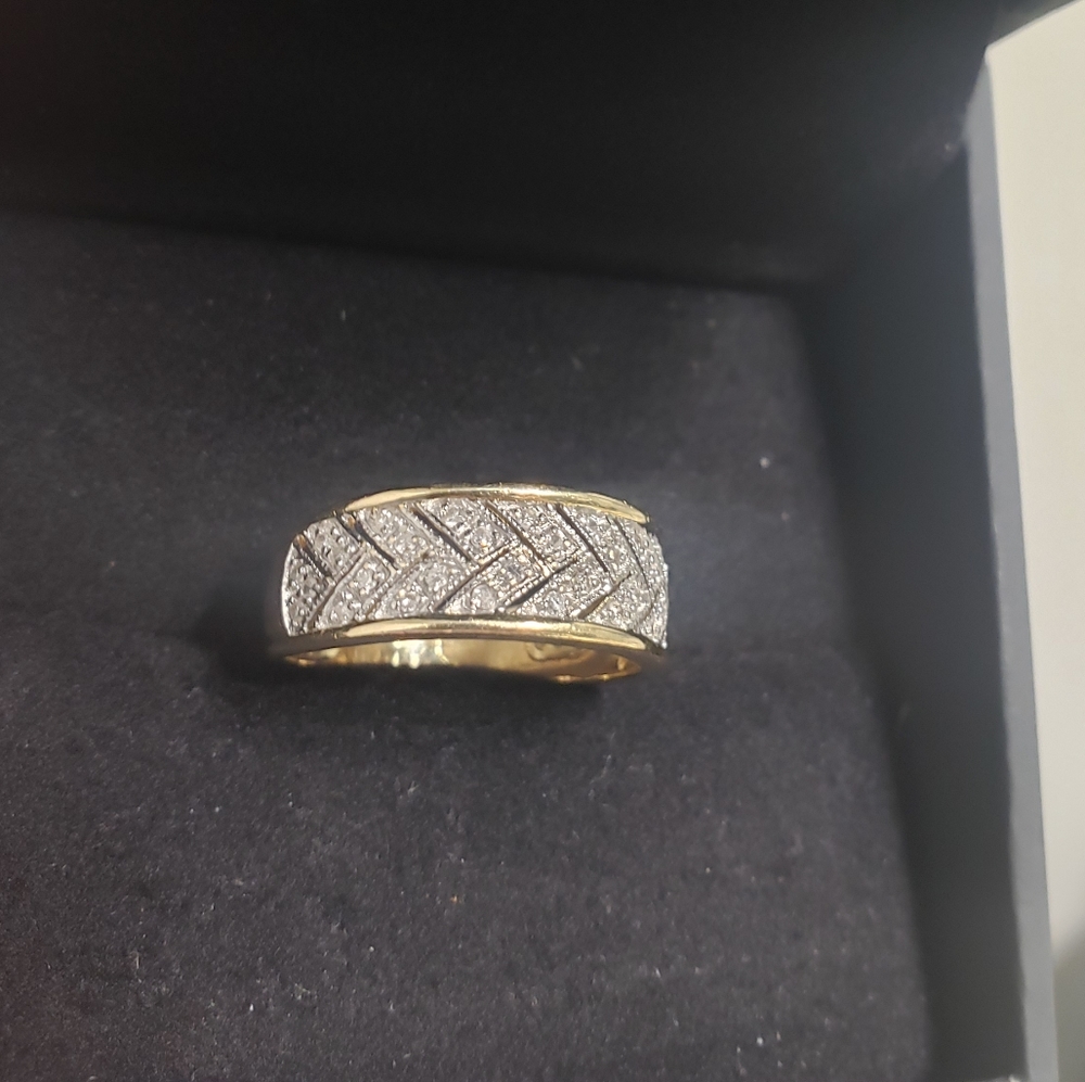 14k solid yellow gold geniune diamonds band - Picture 4 of 8